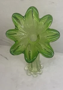VTG 70's Flower Pedals Swung Art Glass Vase 8 Petals Hand Blown 13" Italy-Green - Picture 1 of 19