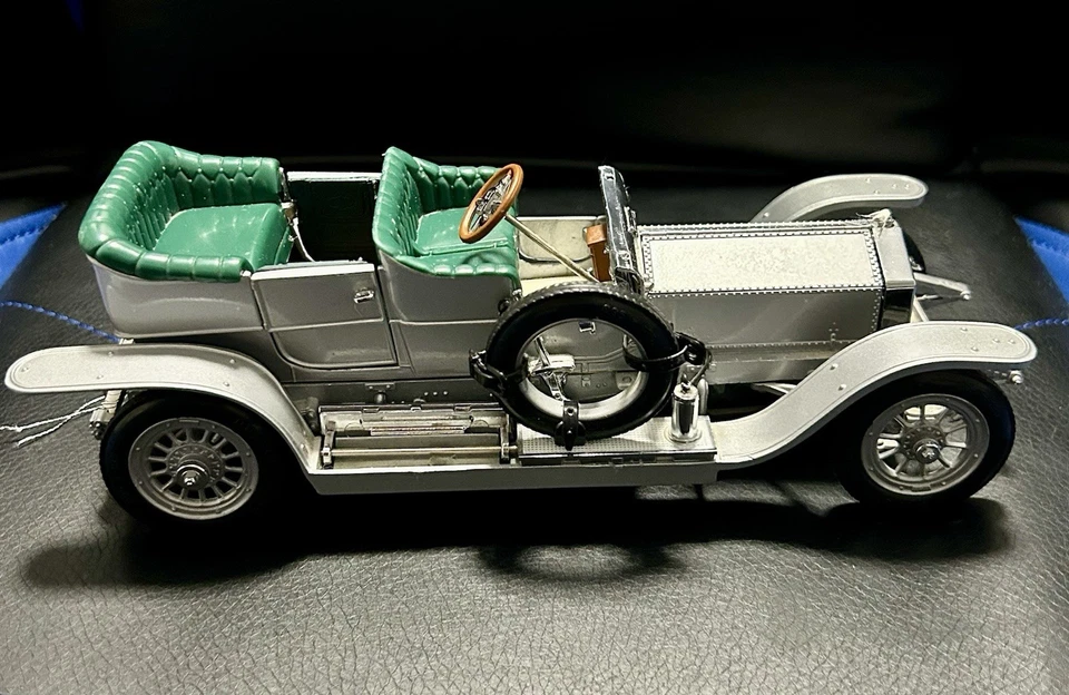 Franklin Mint 1907 Rolls-Royce Silver Ghost 1:24 Scale Diecast- See Description - Image 1 of 4