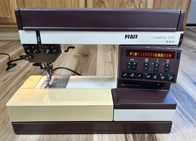 PFAFF Creative 1471 Sewing Machine With Case Power Cord Pedal Owners Handbook - Image 1 of 4