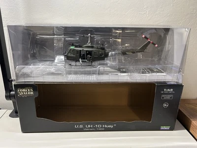 Very Rare Forces Of Valor 1:48 U.S. UH-1D Huey (Vietnam, 1968) (84001) - Image 1 of 4