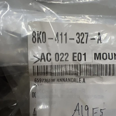 Montaje original Volkswagen 8K0-411-327-A Foto 1 de 3