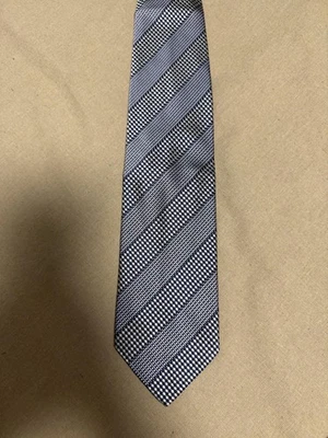 Corbata Prada Holliday y Marrón Para Hombre Azul Plata Geométrica Rayas Hecha en Italia Foto 1 de 4