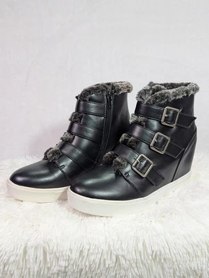 Botín Coconuts by Matisse Talla 7M Negro Forrado de Piel Sintética con Tacón Oculto de 3" Foto 1 de 4