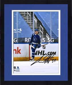 FRMD Auston Matthews Maple Leafs Signd 8x10 Reverse Retro JrsyGoal Celebr Photo - Picture 1 of 1