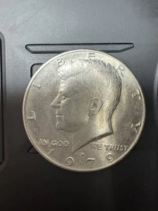 1979-D 50C Kennedy Half Dollar - Picture 1 of 2