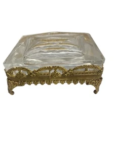Vintage Glas Schatulle Waschtisch Schmuck Schmuckkästchen in goldfarbenem Metallständer - Bild 1 von 16
