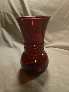 Vintage Anchor Hocking Royal Ruby Red Glass Vase Ribbed  6 3/8” Height - Picture 1 of 3