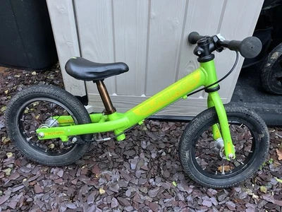 Islabikes Isla Rothan 12'' Green Balance Bike with Brake - Image 1 of 4