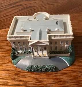 Danbury Mint The White House Washington DC Homes of the Presidents Figurine 1993 - Picture 1 of 5