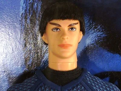 Muñeca Ken Coleccionista Barbie Sr. Spock Star Trek Personaje Vulcano 2008 NRFB Sellada Foto 1 de 4