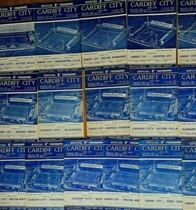 CARDIFF CITY HOME FOOTBALL PROGRAMMES 1960 TO 1964 ~ YOU CHOOSE WHICH YOU WANT - Picture 1 of 23