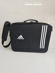 Bolso de fin de semana Adidas grande negro, apto para cabina sobre el hombro - Imagen 1 de 17