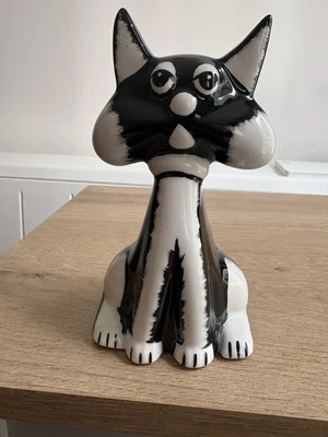 Lorna Bailey Old Ellgreabe Cat Figurine Signed by Lorna Bailey - Image 1 of 4