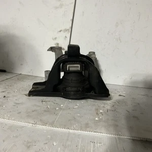 2007-2012 Nissan Sentra Front Right Engine Mount 2008 F3/21 - Picture 1 of 4