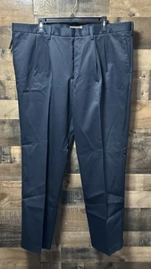 NUEVO Dockers Hombre Negro D3 Calce Clásico Firma Caqui Plisado Talla 42 x 32 - Imagen 1 de 5