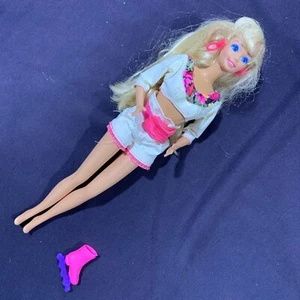 Vintage 1991 Barbie Rollerblade Puppe Ken Skates Flicker 'n Flash Mattel mit Schlittschuh - Bild 1 von 9