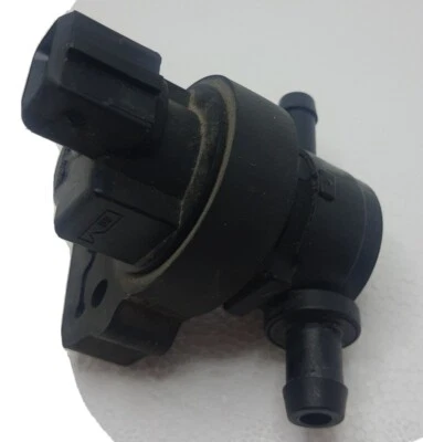 Válvula de purga de emisiones de bote de vapor de combustible Chrysler Crossfire 2004-2008 OEM Foto 1 de 4