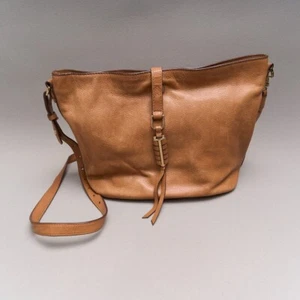 Stella & Dot Leather Crossbody Bag Adjustable Tan Pebbled Purse Covet Handbag - Picture 1 of 12