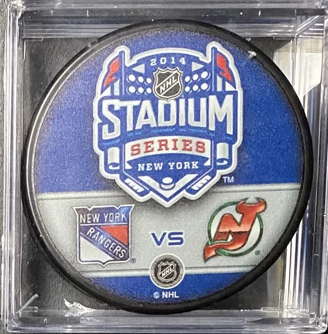 NHL Staduim Series Puck 2014 New York Rangers v. NJ Devils *Comes In Case* Cover