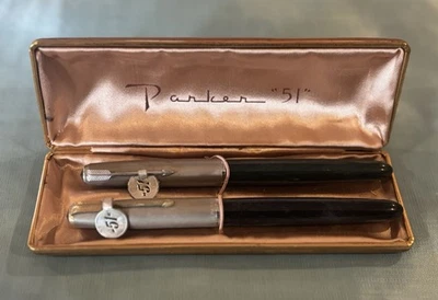 Par de plumas estilográficas Parker 51 en estuche Parker 51 flecha dorada flecha plateada Foto 1 de 4