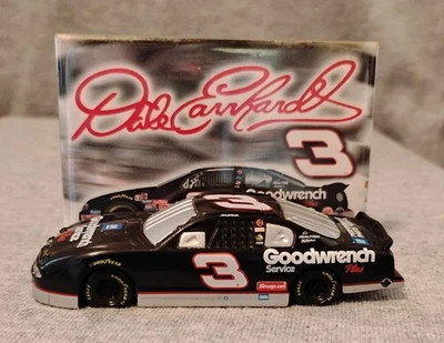 Dale Earhardt Monte Carlo 2001 imagen deportiva de acción e imanes NASCAR WINCRAFT Foto 1 de 4
