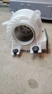 Ventilador de refrigeración de batería híbrido Toyota Prius 2010-2015 OEM G9230-47070 Foto 1 de 4
