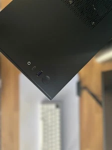 Custom Gaming PC (Ryzen 5 3600, MSI RX580 8gb Armor OC, 2tb storage+nvme) - Picture 1 of 8