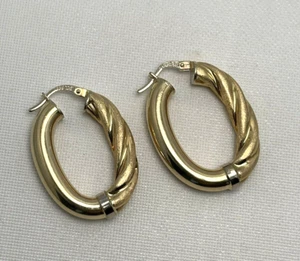 Beautiful 18kt Yellow Gold Oval Hoop Italian craftsmanship Excellent Quality - Picture 1 of 12