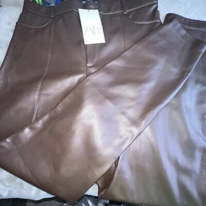 Pantalón Zara PVC Imitación Cuero XL Marrón - Imagen 1 de 4