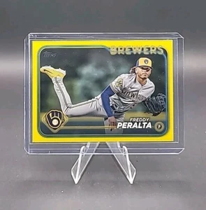 2024 Topps Series 1 Yellow Parallel Freddy Peralta #26 Milwaukee Brewers - Picture 1 of 2