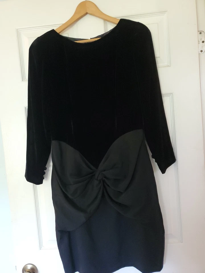 Vestido De Colección Bill Blass Terciopelo Noche Talla 10 Años 80’s Lazo Sak’s Fifth Avenue  Foto 1 de 4