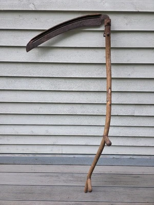 Guadaña de heno vintage antigua muy bonita DERBY & BALL 56" de alto 26" hoja Foto 1 de 4