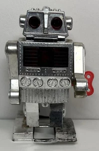 Vintage IMCO Silver Plastic Robot Hong Kong Retro Space Age WORKING #3117 - Picture 1 of 5