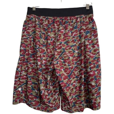 Pantalones cortos Lululemon para hombre medianos T.H.E. Short Luxtreme Liner 9" Mini Urban Leopard  Foto 1 de 4