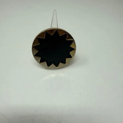 Anillo de cóctel House Of Harlow 1960 Sunburst chapado en oro cuero 5,5 Foto 1 de 4