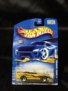 HOT WHEELS 1995 CHEVROLET CAMARO CONVERTIBLE #141 YELLOW - Picture 1 of 2