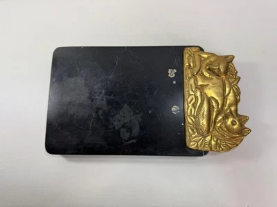 Tabla de cortar bandeja para servir de mármol negro vintage con zorros de latón de 12,5" de largo Foto 1 de 4