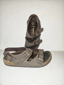 Birkenstock Arizona Kids Unisex Size 13- 1 (EU31) Brown Sand Sandals C13 EUC - Picture 1 of 6