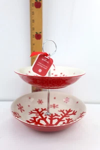 Neu Hallmark 2-stufiger Schneeflocke Servierständer rot & weiß Weihnachten - Bild 1 von 5
