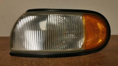 1995 MERCURY VILLAGER LEFT/DRIVER CORNER LIGHT #5506 - Image 1 of 4