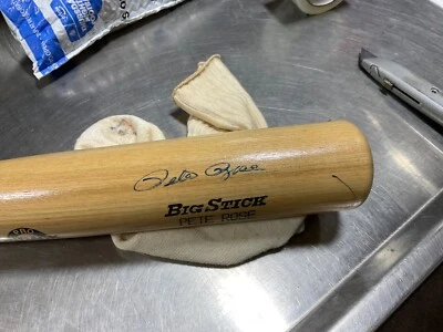 PETE ROSE  AUTOGRAPH BAT RAWLINGS FROM QVC  IN THE 90’S NEVER DISPLAYED - Image 1 of 4
