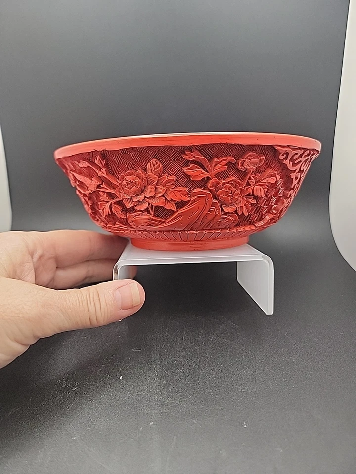 Antiguo cinabrio rojo chino tallado a mano con laca azul sobre cuenco de bronce 6,5" x 2,5" Foto 1 de 4