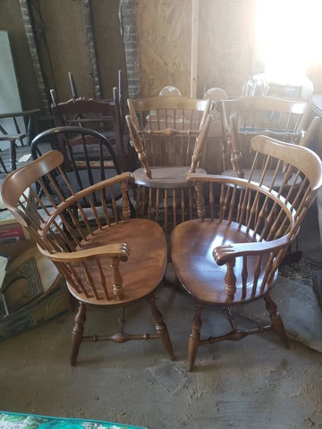 6 Vintage Nichol and Stone Windsor Style Maple Dining Chairs Cover