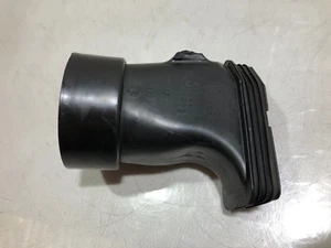 KIA CARENS 2014 MK3 1.7 CRDi AIR FILTER DUCT PIPE GUIDE  28220-A4000 /2013-19 - Picture 1 of 6