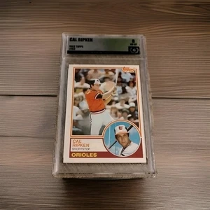 Graded 8 1983 Topps - Cal Ripken #163 2nd Year Card - Orioles HOF - Bild 1 von 2