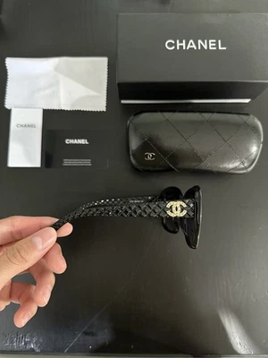 Stylish Sunglasses for Women Looks Great On Everyone  - Image 1 of 4