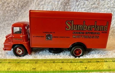 CORGI GOLDEN OLDIES 30301 - THAMES TRADER LORRY / BOX VAN  'SLUMBERLAND” - Image 1 of 4