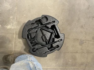 ELANTRA   2017 Jack 1002021 - Picture 1 of 12