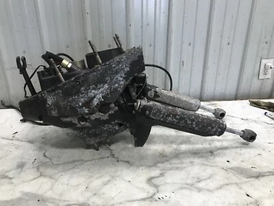 OMC Cobra Out Drive Outdrive Montaje Cardán Carcasa Conjunto y Cilindros Hidráulicos Foto 1 de 4