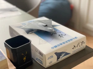 1/144 China J-36 aereo da combattimento di sesta generazione modello assemblato - Foto 1 di 8